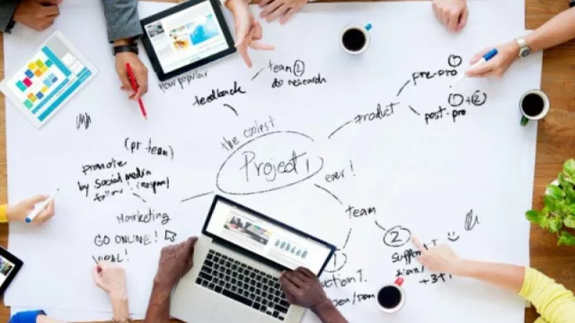 En 2025 crece la necesidad de expertos en marketing estratégico (y talentos con multi competencias para desarrollar las oficinas de Head of Culture)