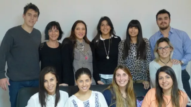 Staff ( izq a der, arriba):  Santiago Garello, Valeria Taboada, Noelia Lawson, Cecilia Bentolila, Cecilia Giordano, Mariano Chaves Aimar. Abajo: Ariela Giacco, Fernanda De Mora, Dolores Pieretto, Virginia Sánchez y Elisa Schipani.