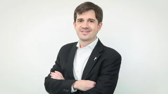 Esteban Adam, gerente Comercial.