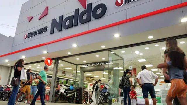 Naldo abrió en la peatonal su local 98 en Argentina (camino a los 100 en 2026 con receta propia: cercanía, servicio postventa y créditos)