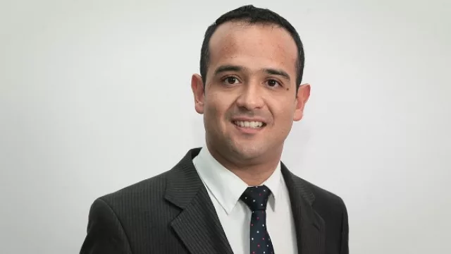 Héctor Allende, tesorero y Analista de Control de Gestión.