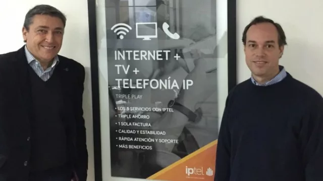 Gustavo Lapid -CEO- junto a Diego Valencia -Gerente de Ingenieria- de Iptel.