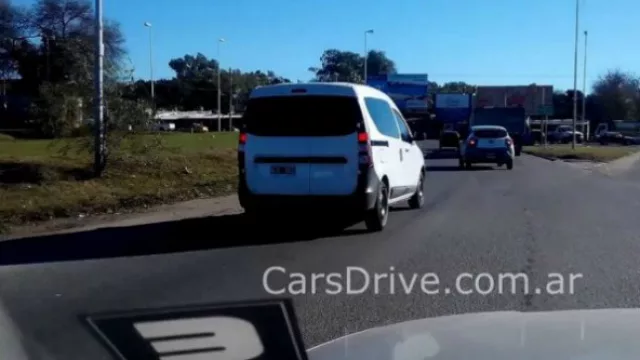 Renault ya prueba un nuevo modelo para Santa Isabel