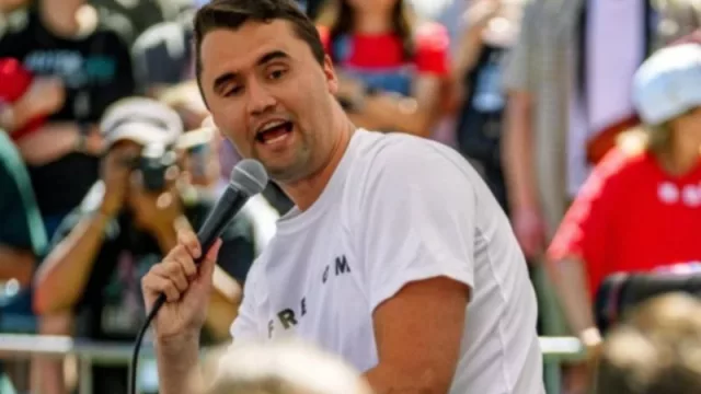 Asesinan a Charlie Kirk, aliado de Trump, en tiroteo durante evento en universidad de Utah: reacciones y claves del crimen