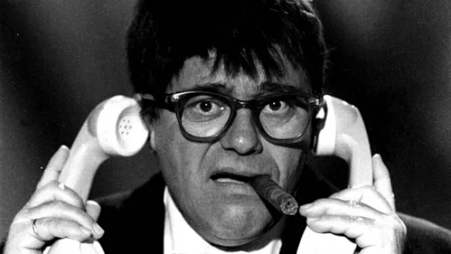 Nuestro corresponsal en China, pinta su “aldea” y extraña a Tato