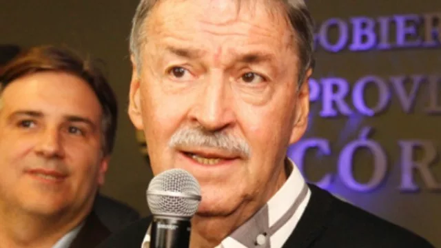 "De qué le vale a la Anses tener acciones si paga jubilaciones de hambre" (otro guiño de Schiaretti a Macri)