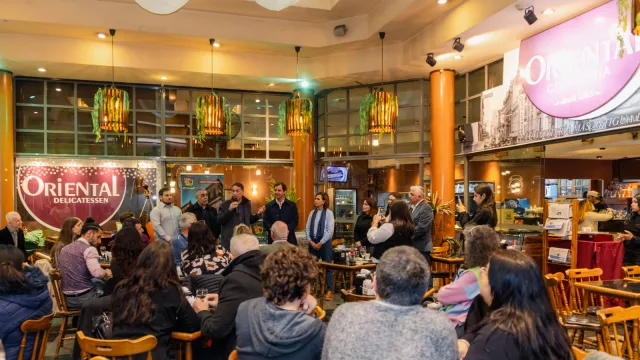 Confitería Oriental prepara su jubileo con más de 250 invitados, presentación del libro biográfico y los nuevos estudios de Oriental.FM