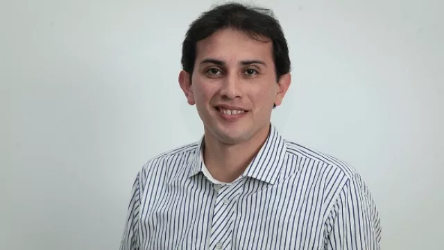 Marcos Emilio Charra, asesor/Receptor de Servicio. 