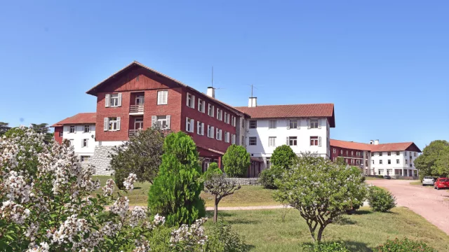 Embalse: Los Hoteles nacionales 2 y 7 de la Unidad Turística pasaron a la órbita municipal