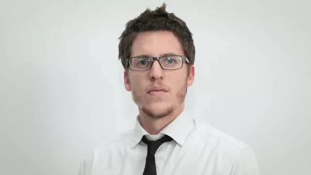 Alejandro Naum (h), presidente.