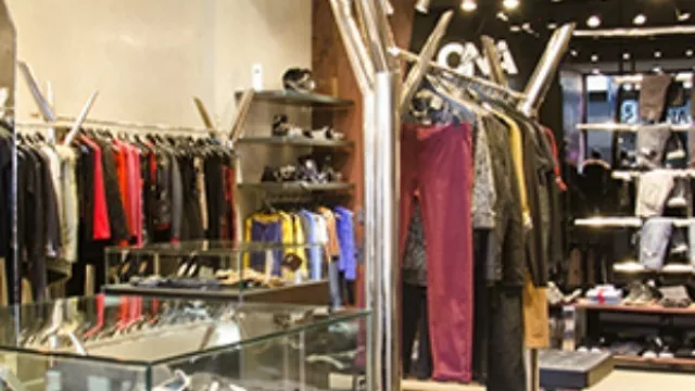 Ona Saez ajusta en Córdoba: despidos y cierre de locales (dueño aduce caída de ventas)