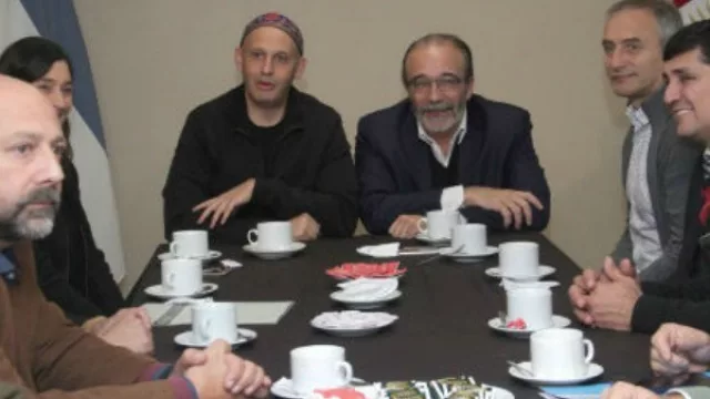 "No queremos que el San Roque se transforme en el Riachuelo" (trabajan tripartito para sanear el lago)