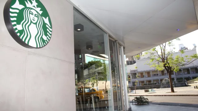 Pasaron por Starbucks hace poco y cuentan...