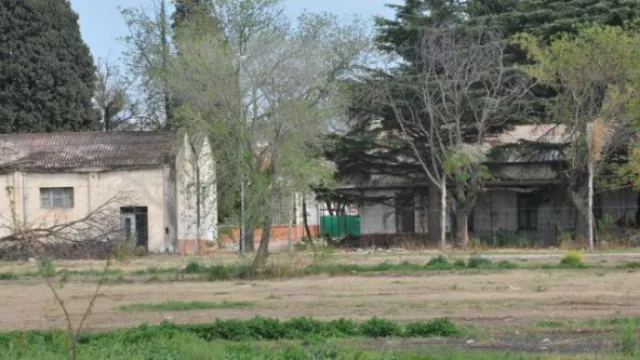 En los predios del exBatallón 141 se construirán torres de viviendas, oficinas un supermercado (Coto) y un centro comercial.