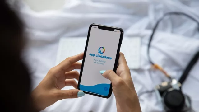 Vecinos de Córdoba podrán denunciar vehículos mal estacionados (cómo funciona el canal abierto en la App Ciudadana)