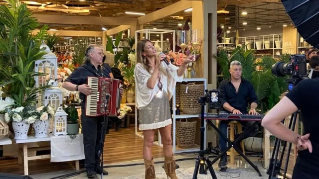 Vesta (el Falabella cordobés) sopla 20 velitas y Grupo Dino avanza: Super Mami, Milénica y el futuro Orfeo Plaza