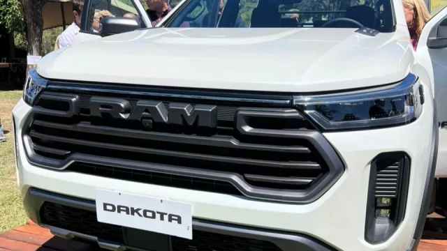 Nueva era en Ferreyra: Stellantis activa la producción de la RAM Dakota (con foco exportador)