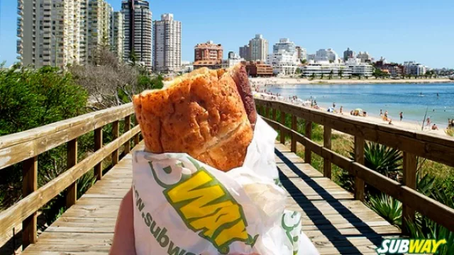 ¿Cuál es la cadena de restaurantes más grande de UY?