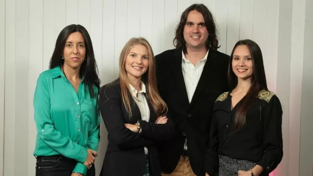 Ana Melina Tarquino, gerente de la franquicia de B° Jardín; Julieta Del Mul, gerente de Administración División Transporte; Agustín Baulán, gerente de las franquicias de Río III y Río IV y Silvina Soledad Prinzi, gerente de Comunicación y Operativa del Departamento Franquicias.