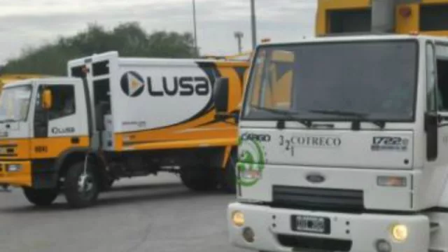 Lusa y Cotreco te cobran casi $2 por día por sacarte la bolsita de basura de tu casa (el servicio que más se encareció en COR)