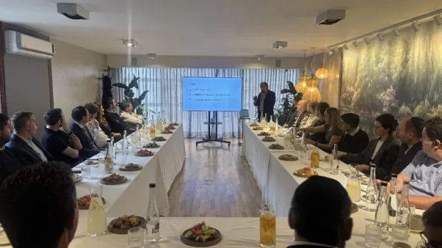 Economistas, inversores y empresarios debatieron junto a Elyon Desarrollistas el futuro del ladrillo argentino