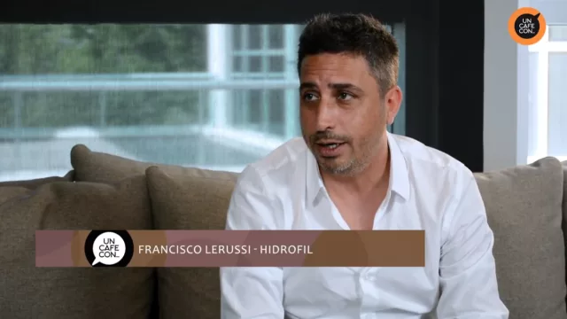 La temporada se llena de agua: Hidrofil, más de 50 años fabricando piletas (la primera empresa argentina 100% dedicada al rubro)