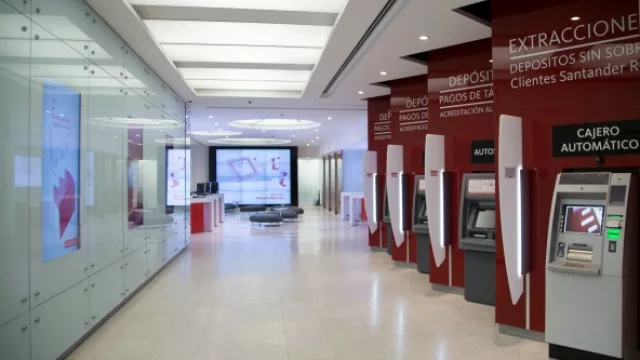 Santander Río presenta un sistema de sucursales digitales. Abrirá una en Córdoba a mediados de año.