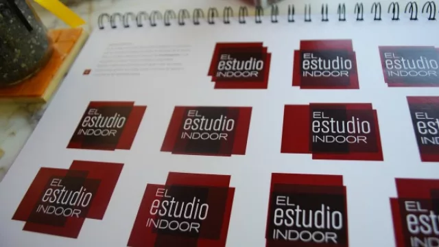 EL costo de elaboración de un manual de marca arranca en los $ 4000.