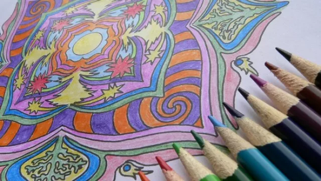 Colorear libros, una técnica antiestrés rediviva: la usa Macri y es boom de ventas en el mundo