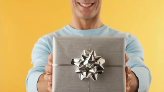 Regifting: vender ese regalo que no te gustó