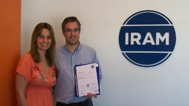 Gráfica Latina renueva sus certificaciones de calidad