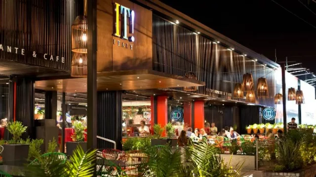 En Villa Carlos Paz la capacidad ronda los 400 cubiertos. 