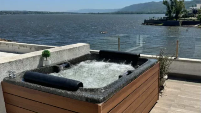 Hidromasajes Córdoba ya juega en Buenos Aires (y va por más): abre showroom en Núñez y lleva su línea Granitha a la vidriera porteña