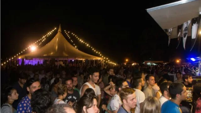 Una multitud visitó el Sierras Hotel para aprovechar la variada oferta gastronómica.