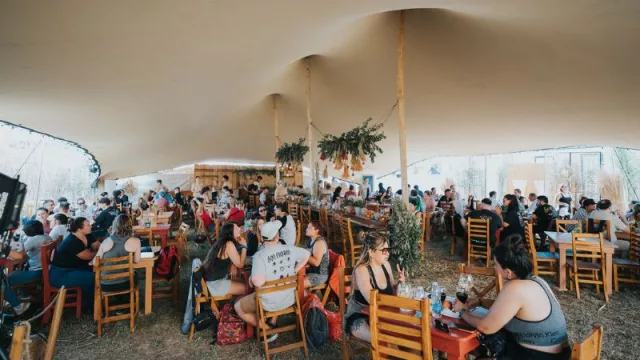 El Cosquín Rock se acerca, y Non Barro (la experiencia gourmet creada por Paula Massuh) ya está a la venta