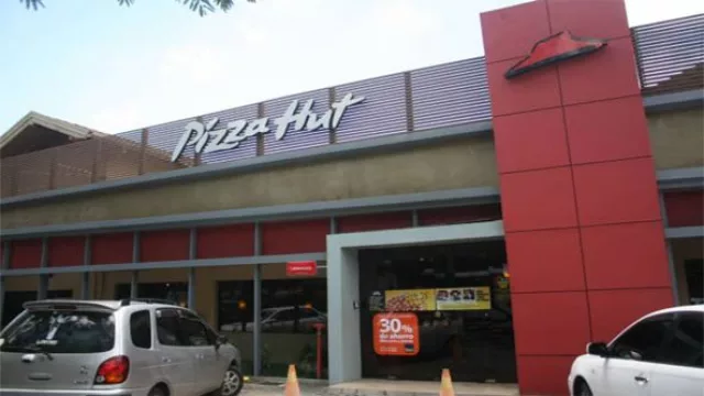 Pizza Hut cumplió 22 años en PY y lo celebra con nuevas inversiones.