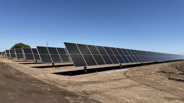 Grupo Dinosaurio avanza con el mayor parque solar fotovoltaico de Córdoba (40 MW y US$ 30 millones de inversión)
