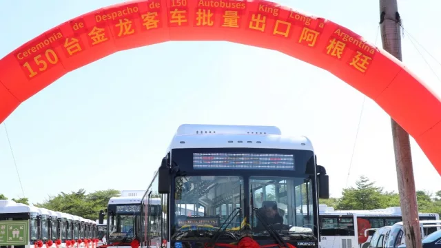 Metropol acelera la transición energética del transporte porteño (150 nuevos buses a GNC y US$ 45 millones para cambiar el tablero)