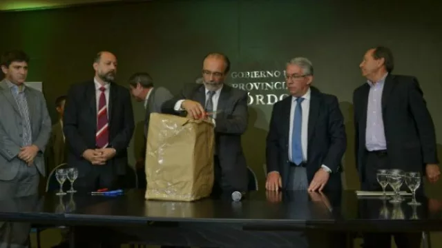  La semana pasada el ministro de Agua, Ambiente y Servicios Públicos, Fabián López, encabezó el acto de apertura de sobres de presentación de ofertas económicas