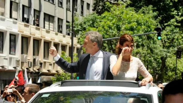 Mauricio Macri junto a su mujer Juliana Awada