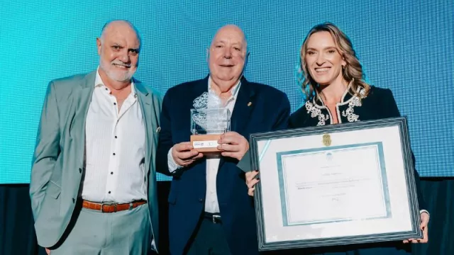 Los Urquía, premiados por la Siglo 21: los dos secretos que explican cómo AGD se mantuvo 75 años en pie