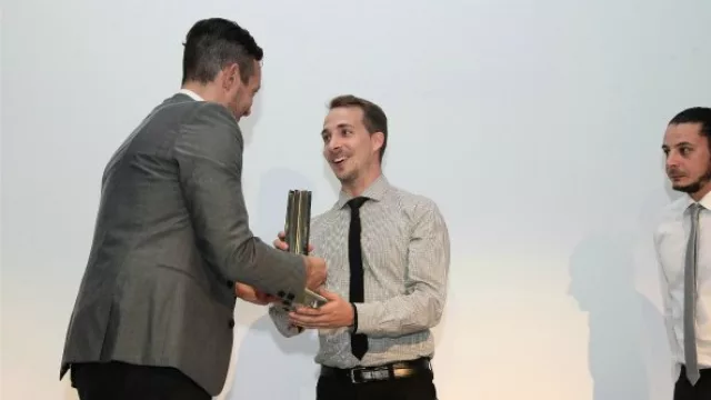 Gerardo López (Allus) felicita a la gente de Mercado Libre, los ganadores por el rubro IT Multinacionales