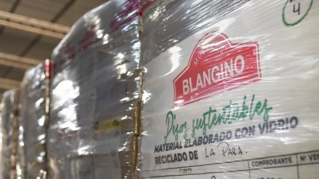 1.800 m2 de mosaicos sustentables por mes.