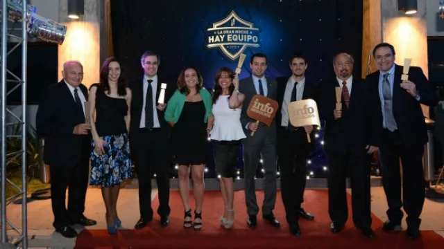 Gráfica Latina se hizo presente en la Gran Noche de Hay Equipo