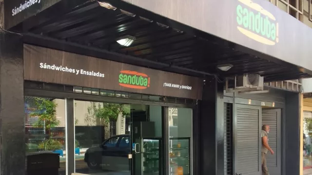 Llegó Sanduba, la franquicia de Entre Ríos con impronta de Subway: primer local en el microcentro de Córdoba