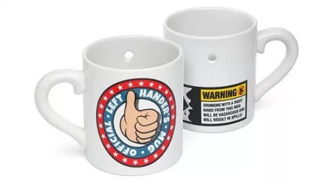 Festeja el cuaderno para zurdos (¿sabías que también hay tazas para siniestros?)