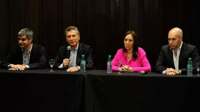 Macri tendrá un gabinete económico (y da señales de su plan antes de asumir)