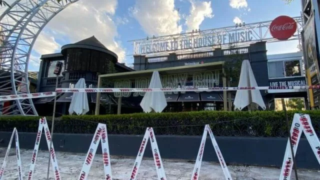 En febrero abre el Museo Bar La Mona, donde hasta el domingo funcionó Johnny B. Good de Rafael Nuñez (con shows y museo “curado” por artistas del Malba)