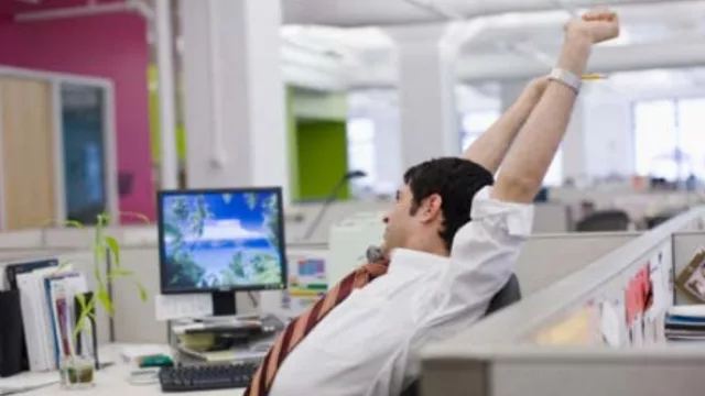 Un enero para quedarse en la trinchera (empresarios postergan o adelantaron vacaciones)