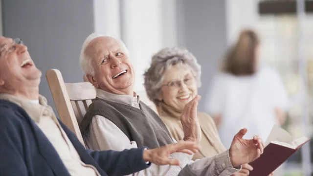 Envejecer dignamente tiene su precio